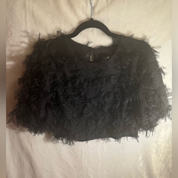 ENDLESS ROSE Gridded Mesh Feathered Cropped Top - Picture 4 of 11